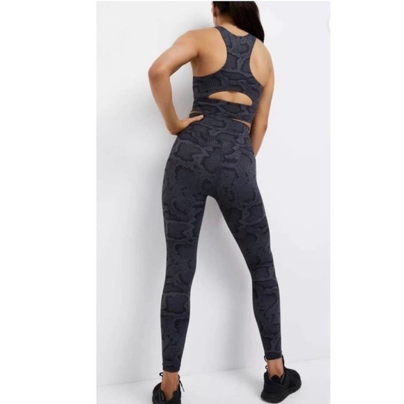 All Fenix Anthropologie 7/8 Navy Snake Leggings - M - Picture 2 of 9